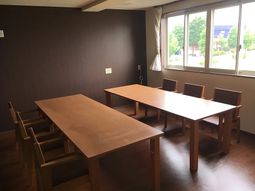 落ち着いた色合いのダイニング