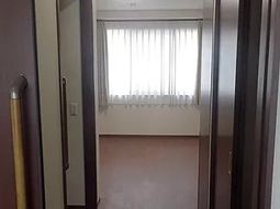 廊下とエレベーター入口