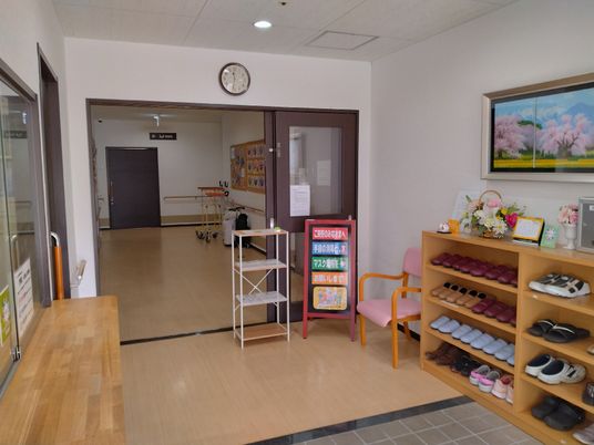 エントランスと掲示物
