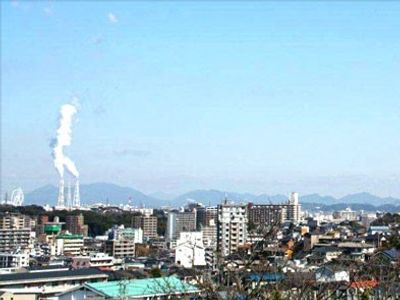 青空と街の景観