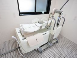 最新設備の浴室