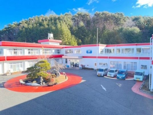 広々とした外観