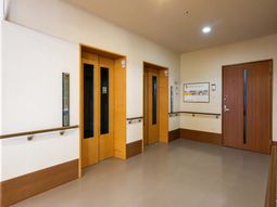 廊下にあるエレベーター