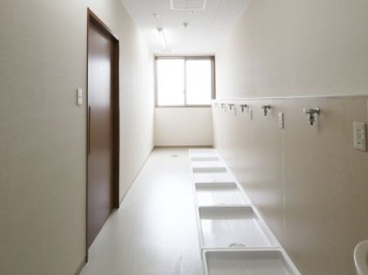 清潔な洗面所の一角