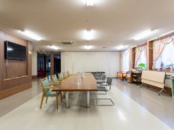 明るい会議スペース