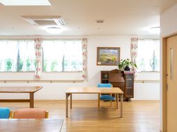 光あふれるダイニングスペース