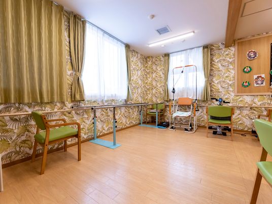 リハビリ用設備のある部屋