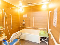 バリアフリーの整った浴室