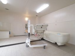 清潔な浴室設備