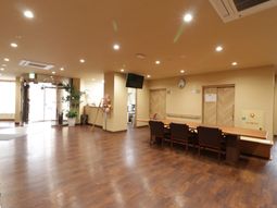 広々としたロビーの様子