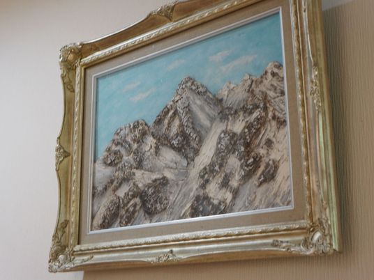 壁掛けの山岳絵画