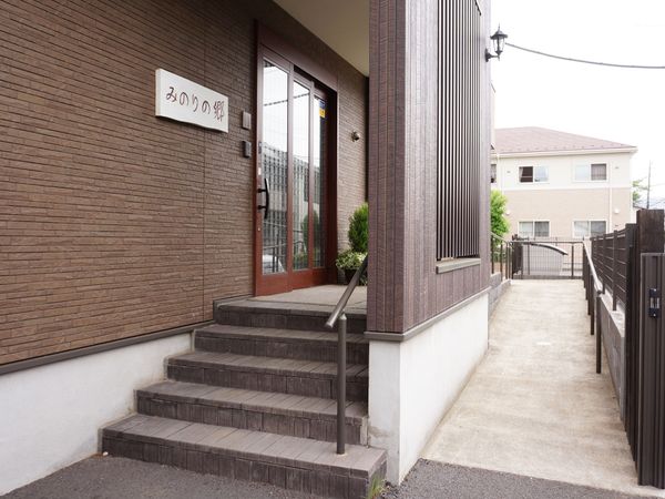 清潔感のあるエントランス