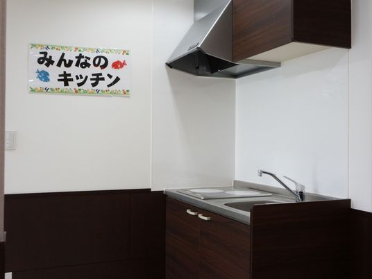 キッチンのシンクとキャビネット