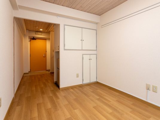 落ち着いた雰囲気の居室
