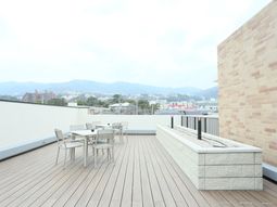開放的なテラスと景色