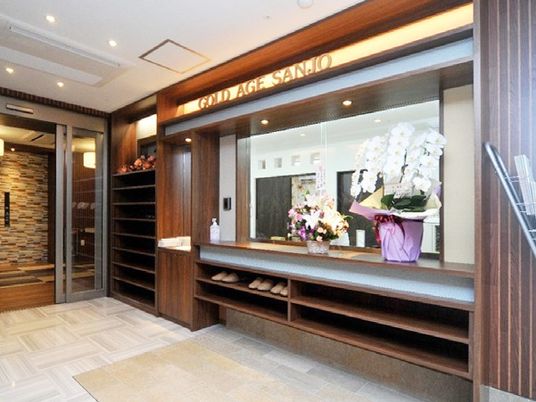 エントランスのカウンター