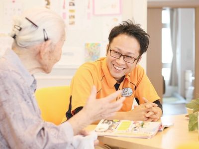 スタッフと利用者のふれあい