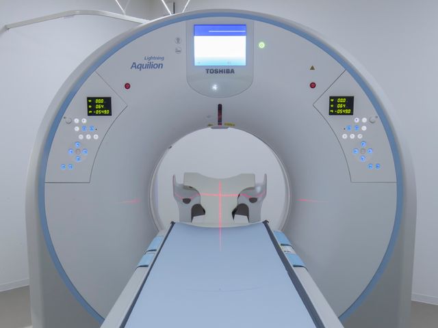 最新鋭の医療設備 CTスキャン 最新技術を駆使した機能訓練室では、快適で安心なリハビリテーションを支援します。高い専門性を有する職場での勤務をお探しの方におすすめです。
