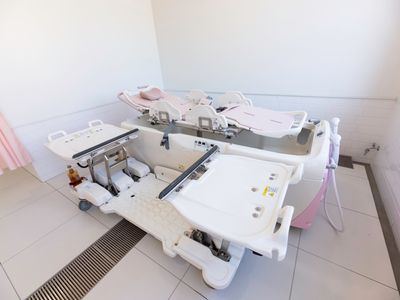 清潔な介護用浴槽