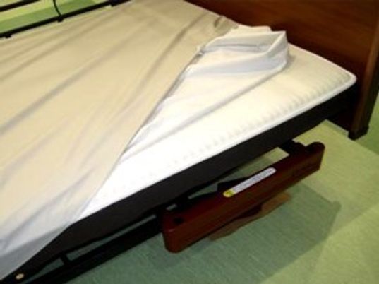 整備されたベッドのある部屋