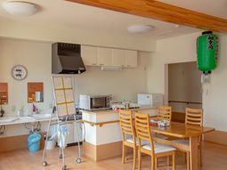 暖かみのある共用キッチン