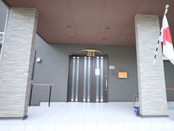 エントランスの堂々たる様子