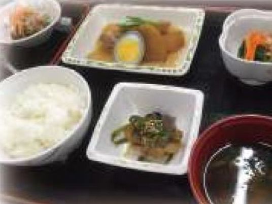 栄養バランスの取れた食事