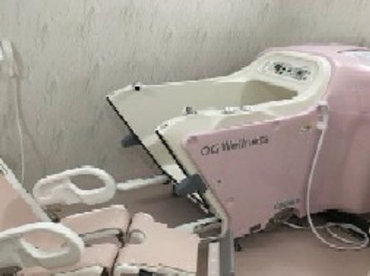 ピンクの機能訓練機器