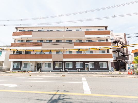 4階建ての建物