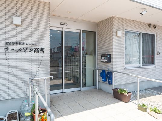 広いエントランス