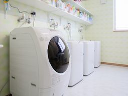 清潔感のある洗濯室