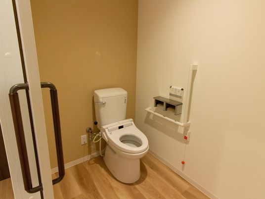 バリアフリーのトイレ設備