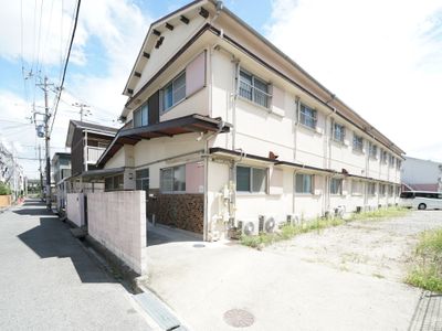 明るい住居の外観