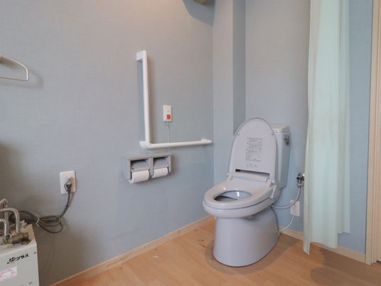 バリアフリー設計トイレ