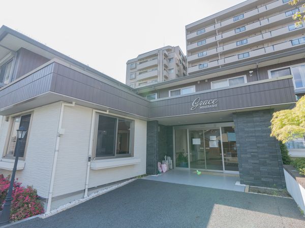 エントランス外観