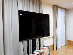 テレビのあるラウンジ