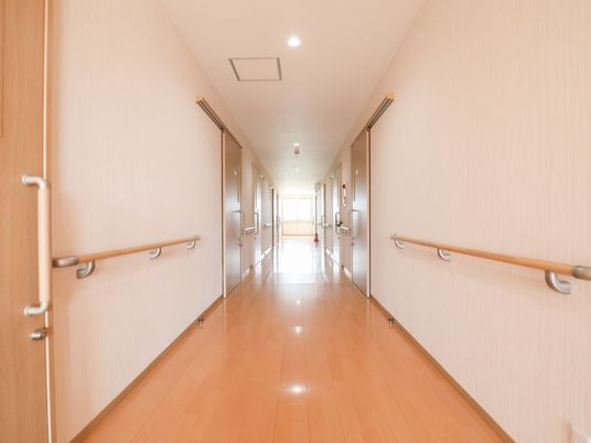 手すりつき廊下