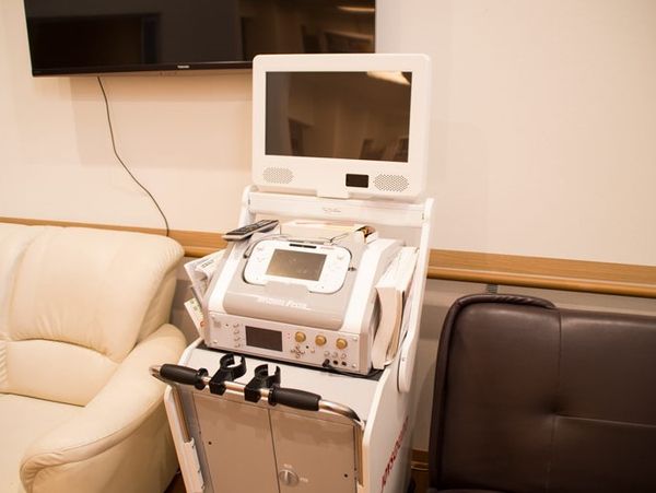 機能訓練機器とテレビ設置