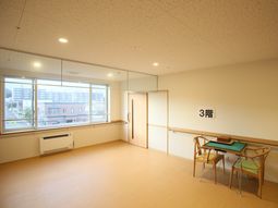 ゆったり明るい居室