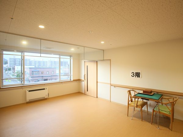 ゆったり明るい居室