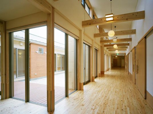 温かみのある廊下