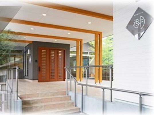 温かみのある入口エリア