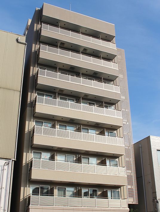 キレイな建物の外観