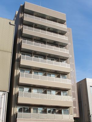 キレイな建物の外観