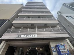高層ビルの外観