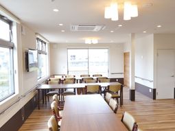 明るいダイニングルーム