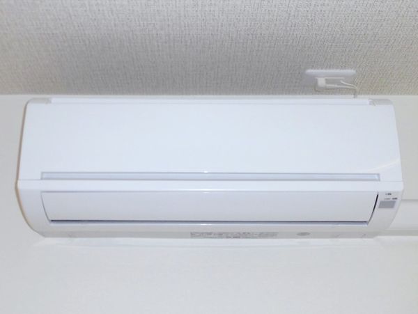 エアコンのクリーンな外観