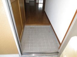 廊下の清潔なイメージ