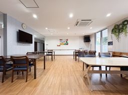 広々とした明るい場所