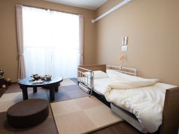 和の趣ある明るい居室